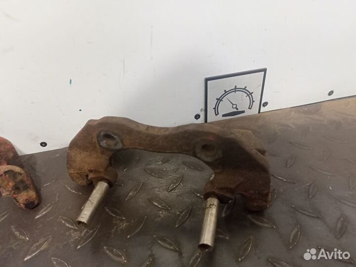 Скоба суппорта для Mazda 5 CR