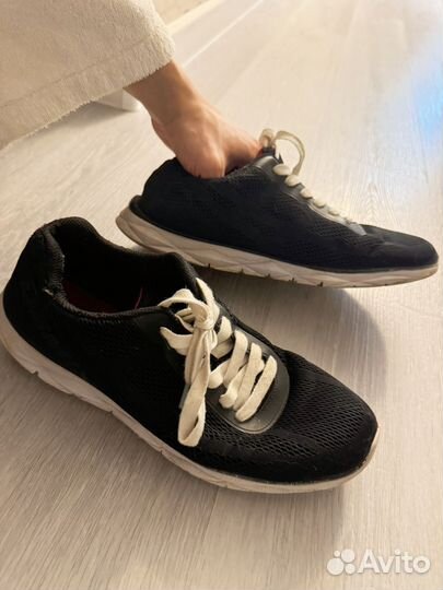 Беговые кроссовки мужские 43