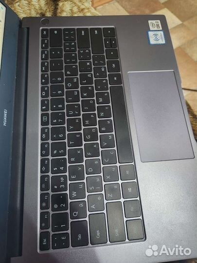 Ноутбук huawei matebook d 14 core i3