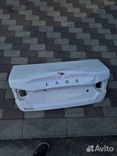 Крышка багажника vesta