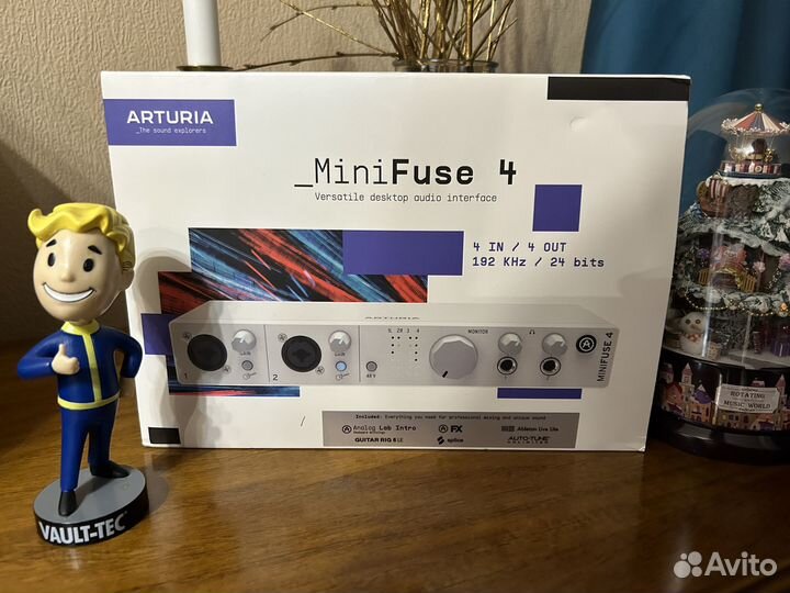 Звуковая карта Arturia MiniFuse 4 Black Новая