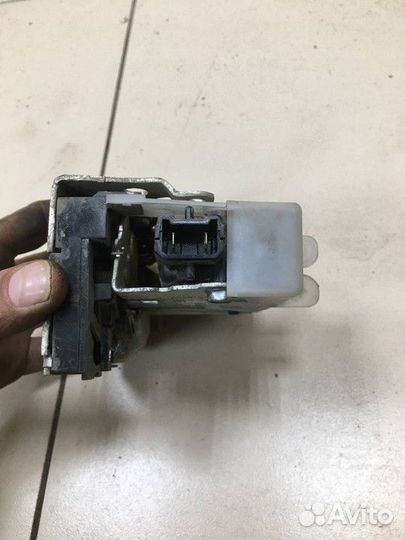 Замок задний левый Renault Symbol