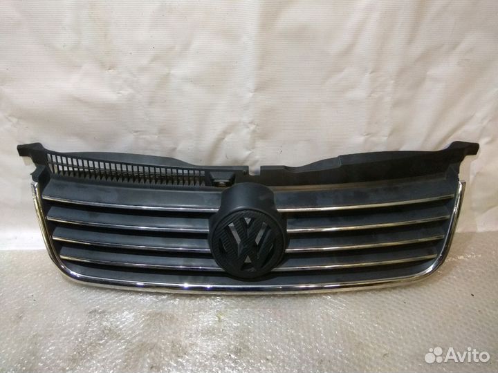 Решетка радиатора VW Passat B5+, VAG 3B0853651J