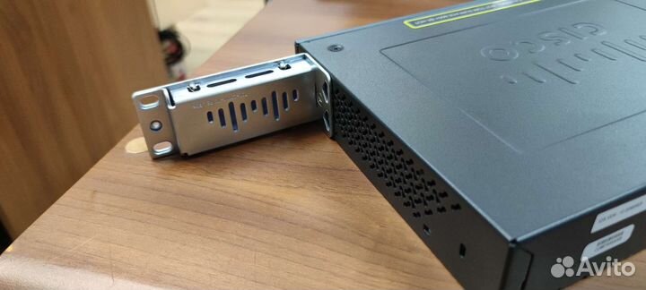 Коммутатор Cisco WS-C2960G-8TC-L