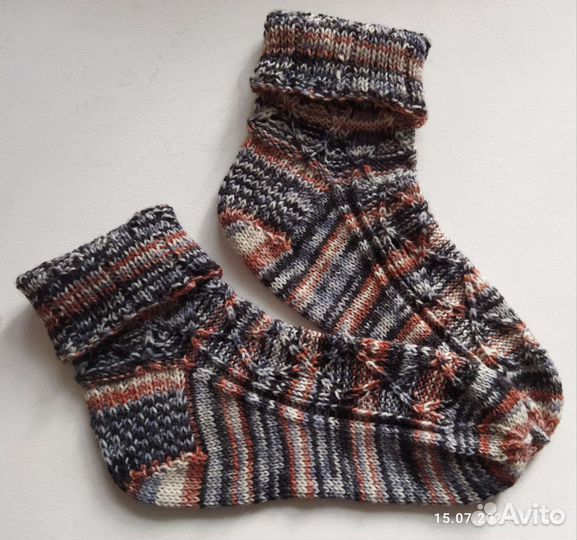 Носки женские шерстяные ручной вязки
