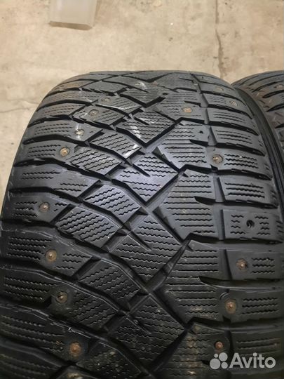 Nitto Therma Spike 275/40 R20 106T