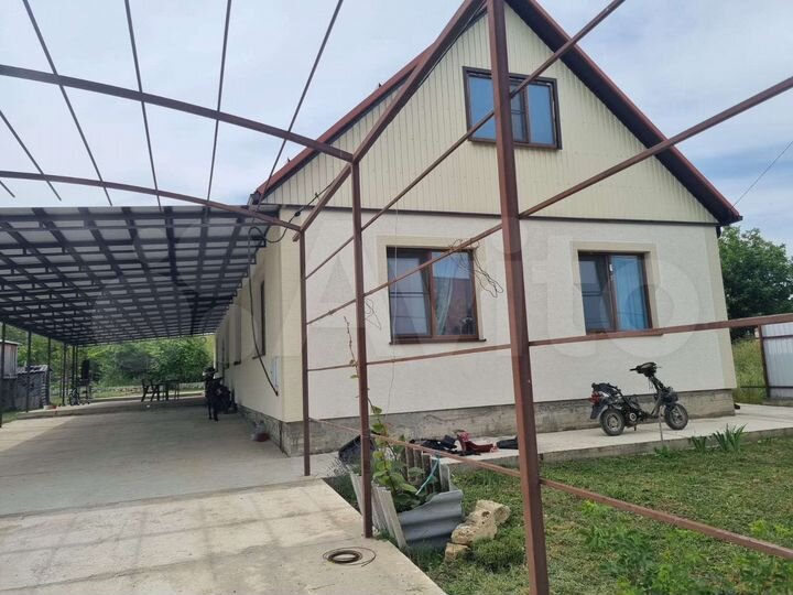 Дом 160 м² на участке 8 сот.