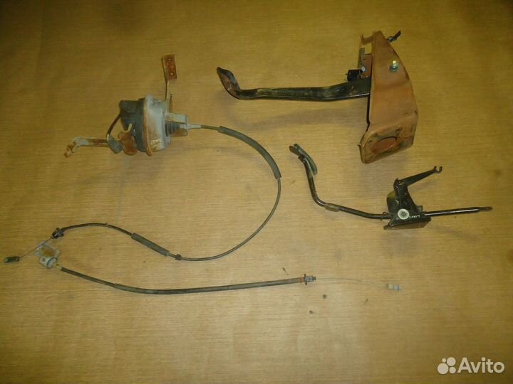 Трос газа Isuzu Trooper