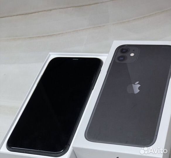 iPhone 11, 64 ГБ