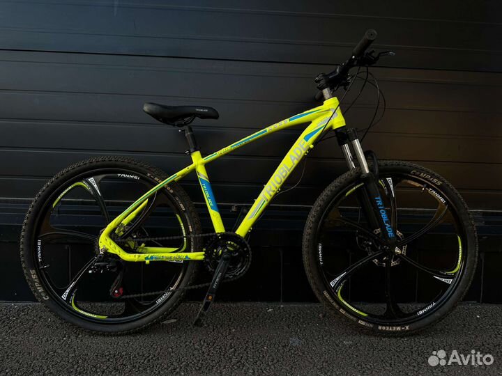 Велосипед на литых дисках алюминий