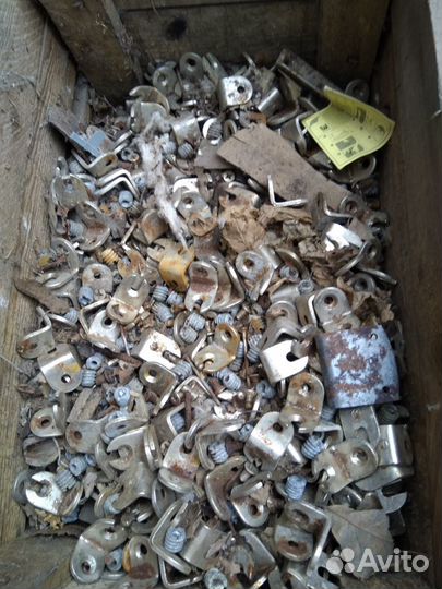 Уголки-крепления мебельные комплект