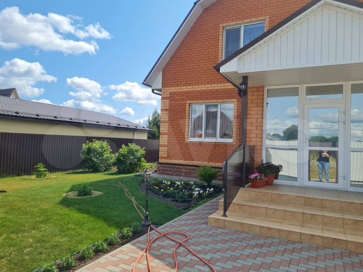 Коттедж 184,3 м² на участке 17,5 сот.