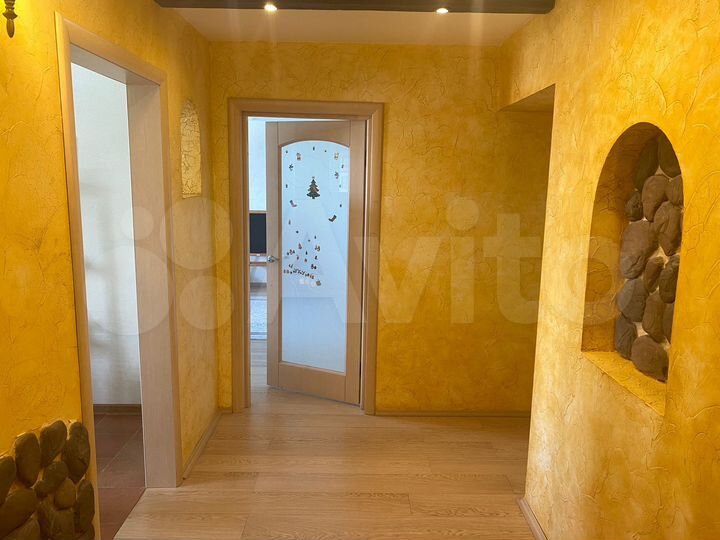2-к. квартира, 72 м², 7/10 эт.