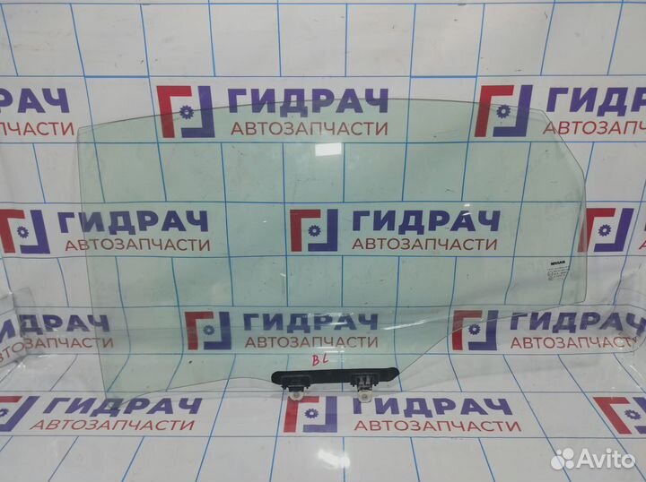 Стекло двери задней левой Nissan Almera (G15) 8230