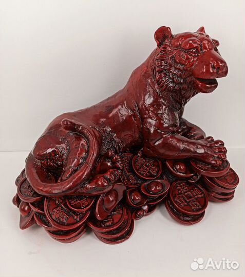 Тигр на монетах. большой