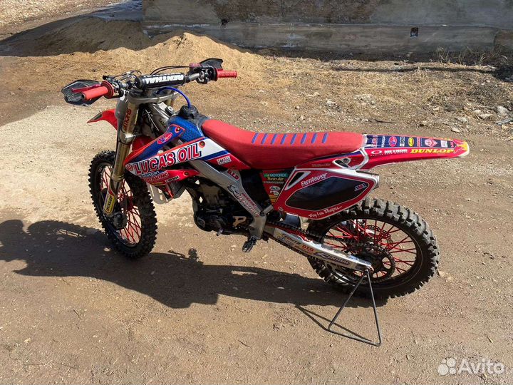 Кросовый мотоцикл Honda