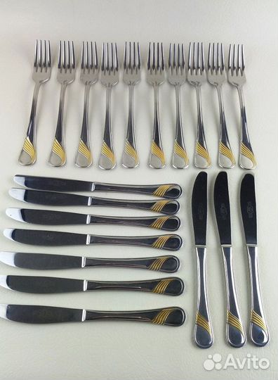 Набор вилок и ножей