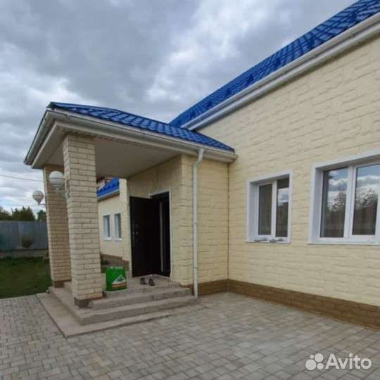 Бригада строителей