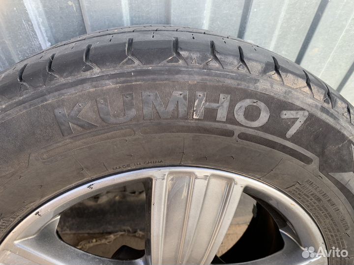 R16 Kumho KC16 215/65, PCD 5x120 DIA 40