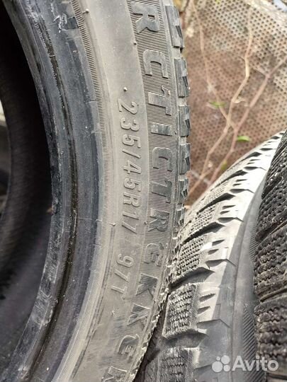 Maxxis ArcticTrekker NP3 235/45 R17 96V