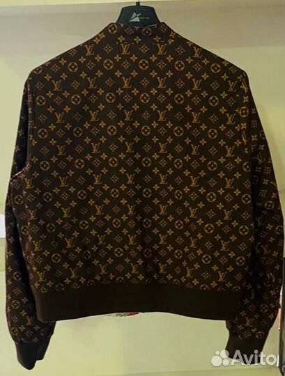 Легкие куртки и ветровки Louis Vuitton