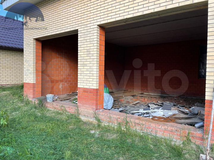 Коттедж 289 м² на участке 15 сот.