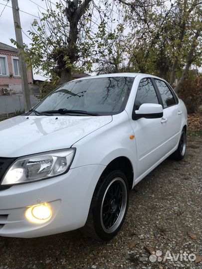 LADA Granta 1.6 МТ, 2013, 112 277 км