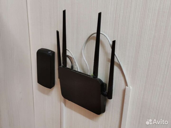 Роутер d link dir 825