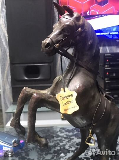 Конь из кожи