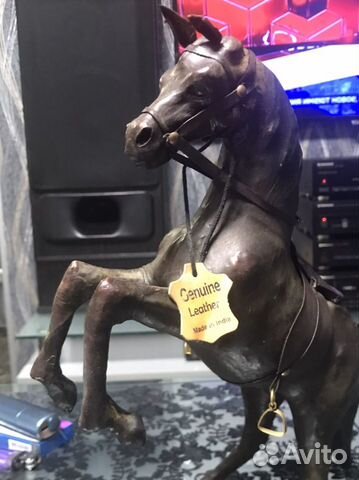 Конь из кожи