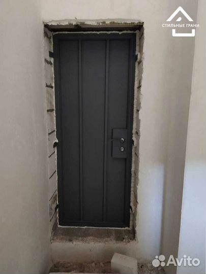 Дверь стальная техническая