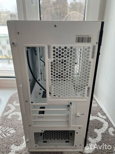 Игровой корпус для пк белый