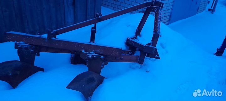 Плуг на трактор