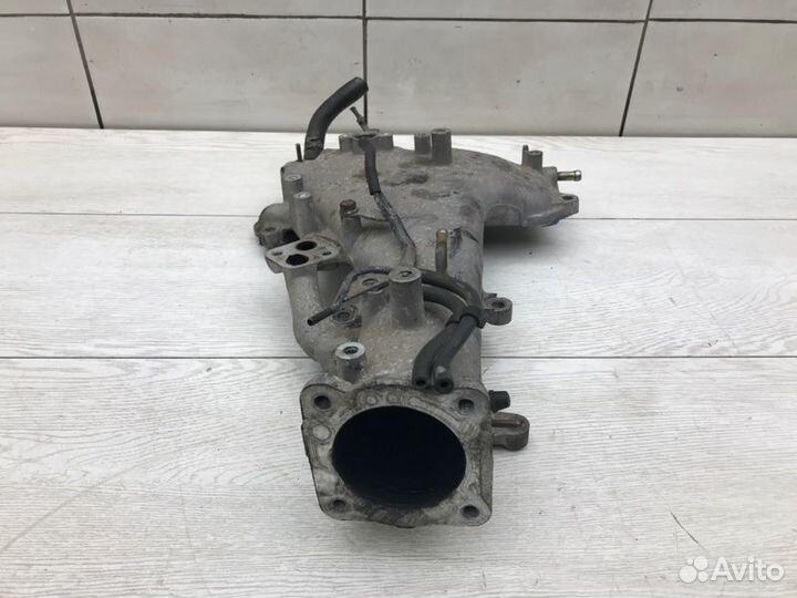 Впускной коллектор Mitsubishi Montero Sport K96W