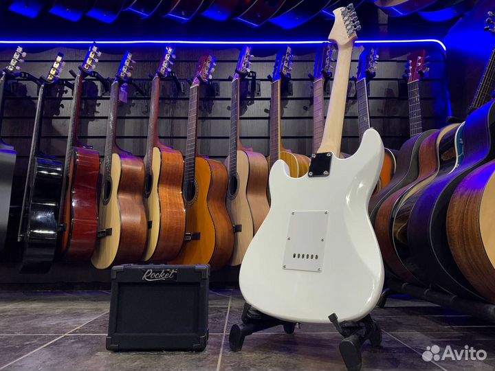 Электрогитара Strаtосаstеr + Комбик 5Вт