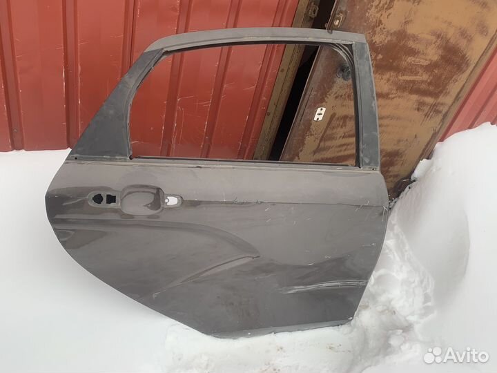 Дверь задняя правая vesta веста