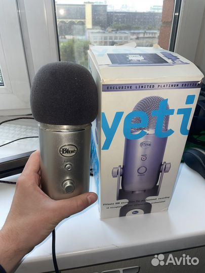 Микрофон Blue Yeti