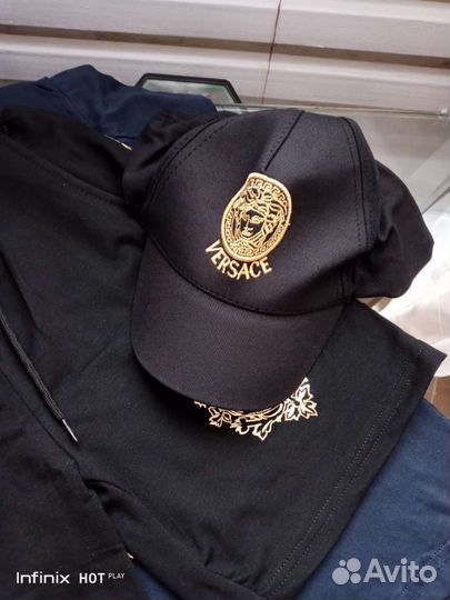 Костюм новый versace