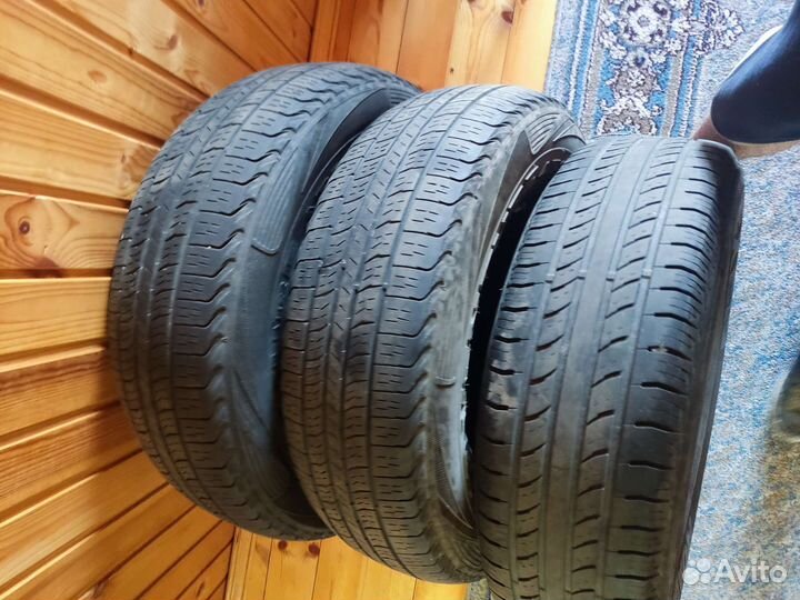 Kumho Road Venture APT KL51 235/75 R16 106T