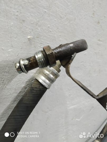 Трубка / Бачок гидроусилителя Logan Sandero