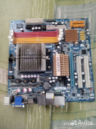 Материнская плата с процессором