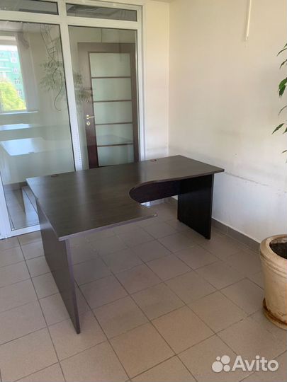 Офисная мебель стол