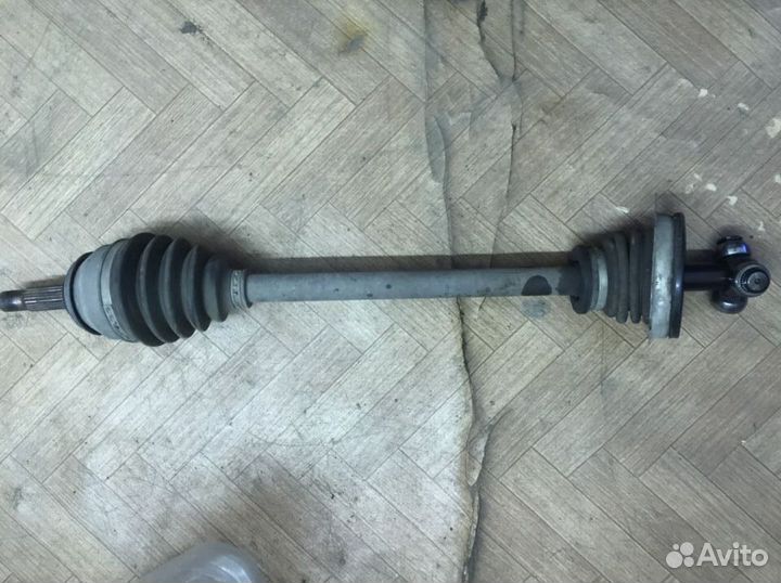 Привод левый, правый renault logan