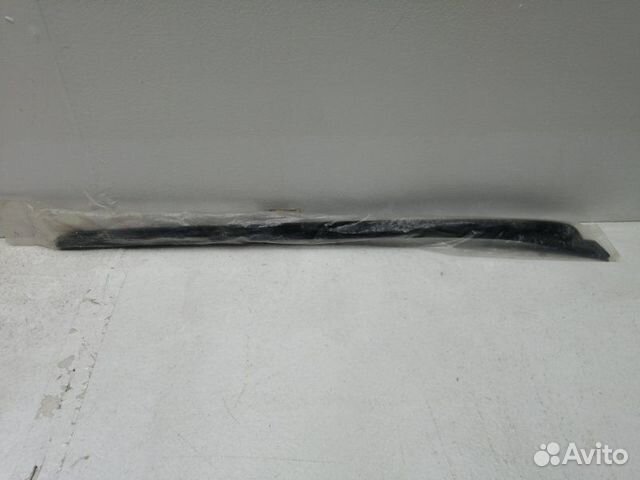 Молдинг лобового стекла правый Hyundai Santa Fe 3