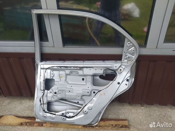 Дверь задняя правая Hyundai Sonata 4 EF