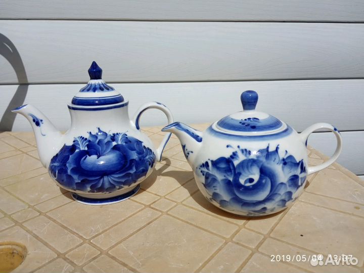 Чайники и кувшин. Гжель. Новые