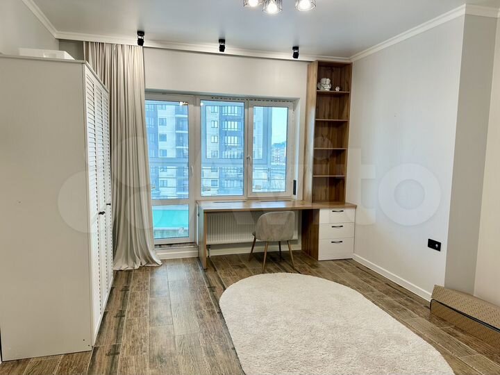 3-к. квартира, 130 м², 12/24 эт.