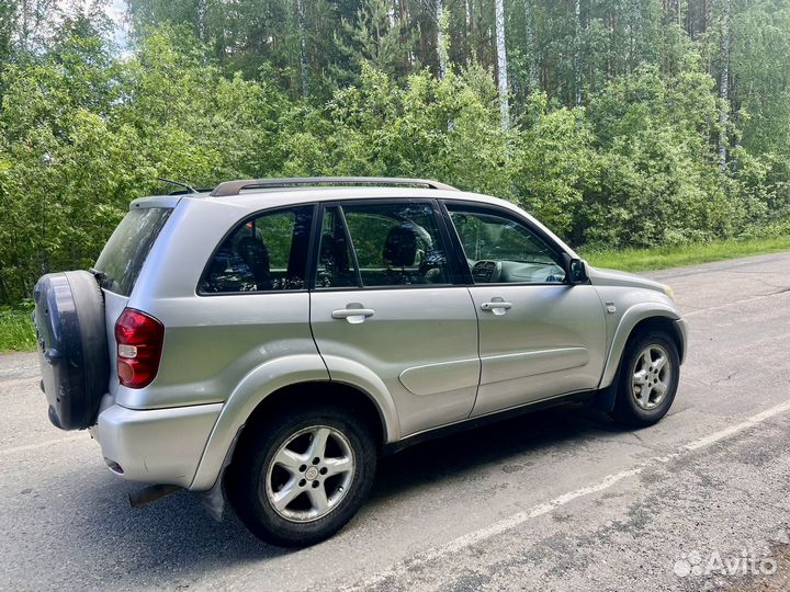 Toyota RAV4 2.0 AT, 2004, 317 000 км