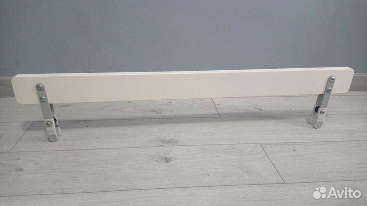 Бортик- ограничитель на кровать IKEA vikare