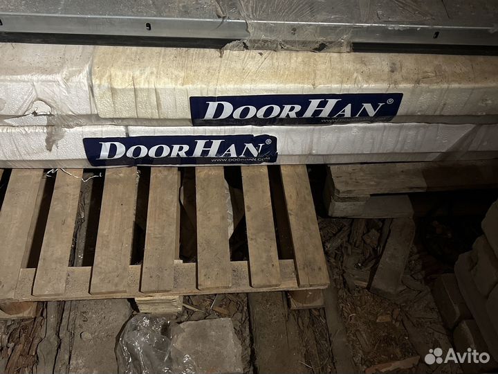 Ворота секционные DoorHan